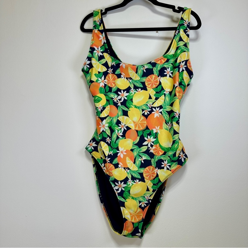 Old Navy Lemon Citrus Print One-Piece Swimsuit Twist-Back Cutout Resort Swimwear